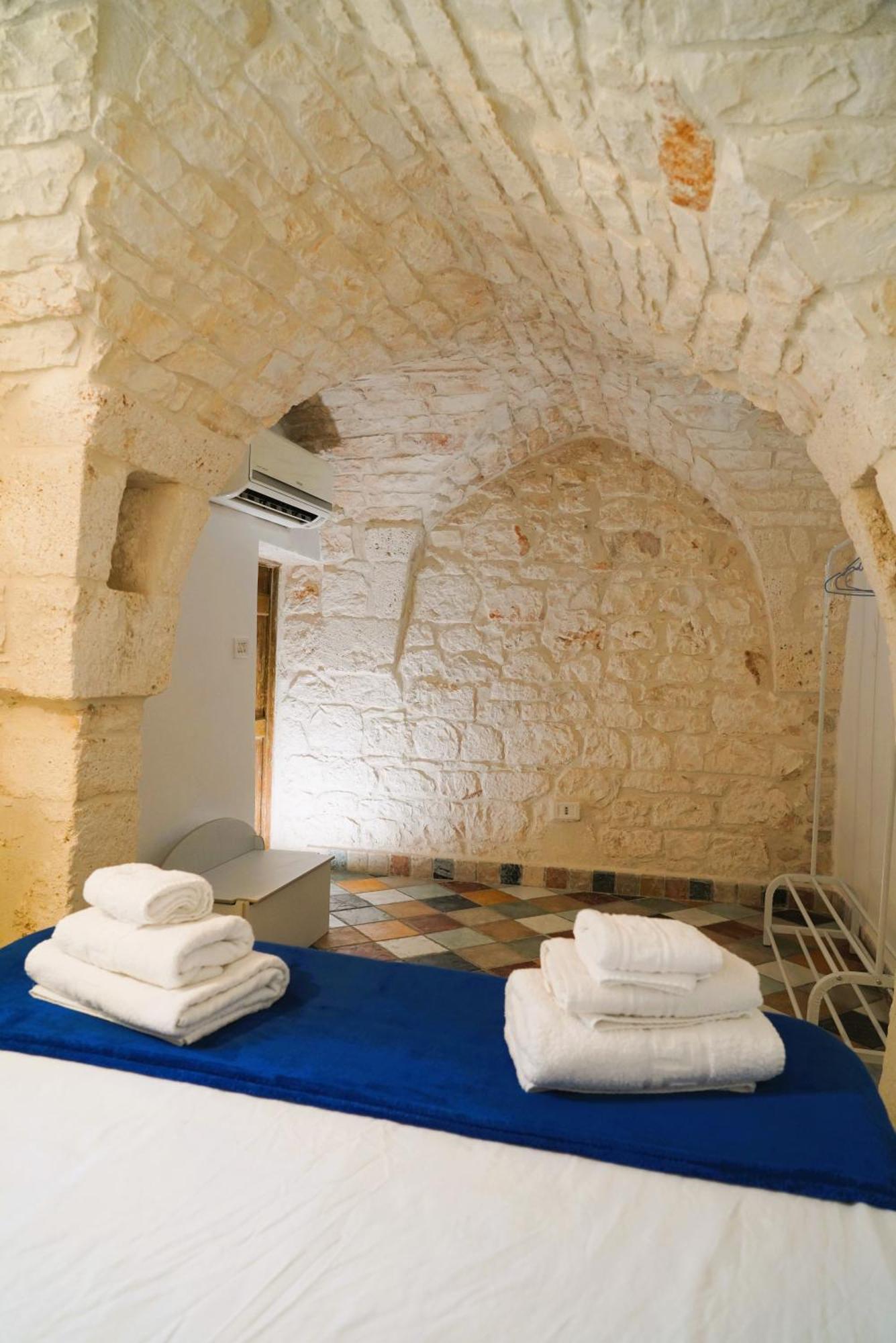 Domus Magistri - A Pochi Passi Dal Centro Storico Villa Ostuni Exterior photo